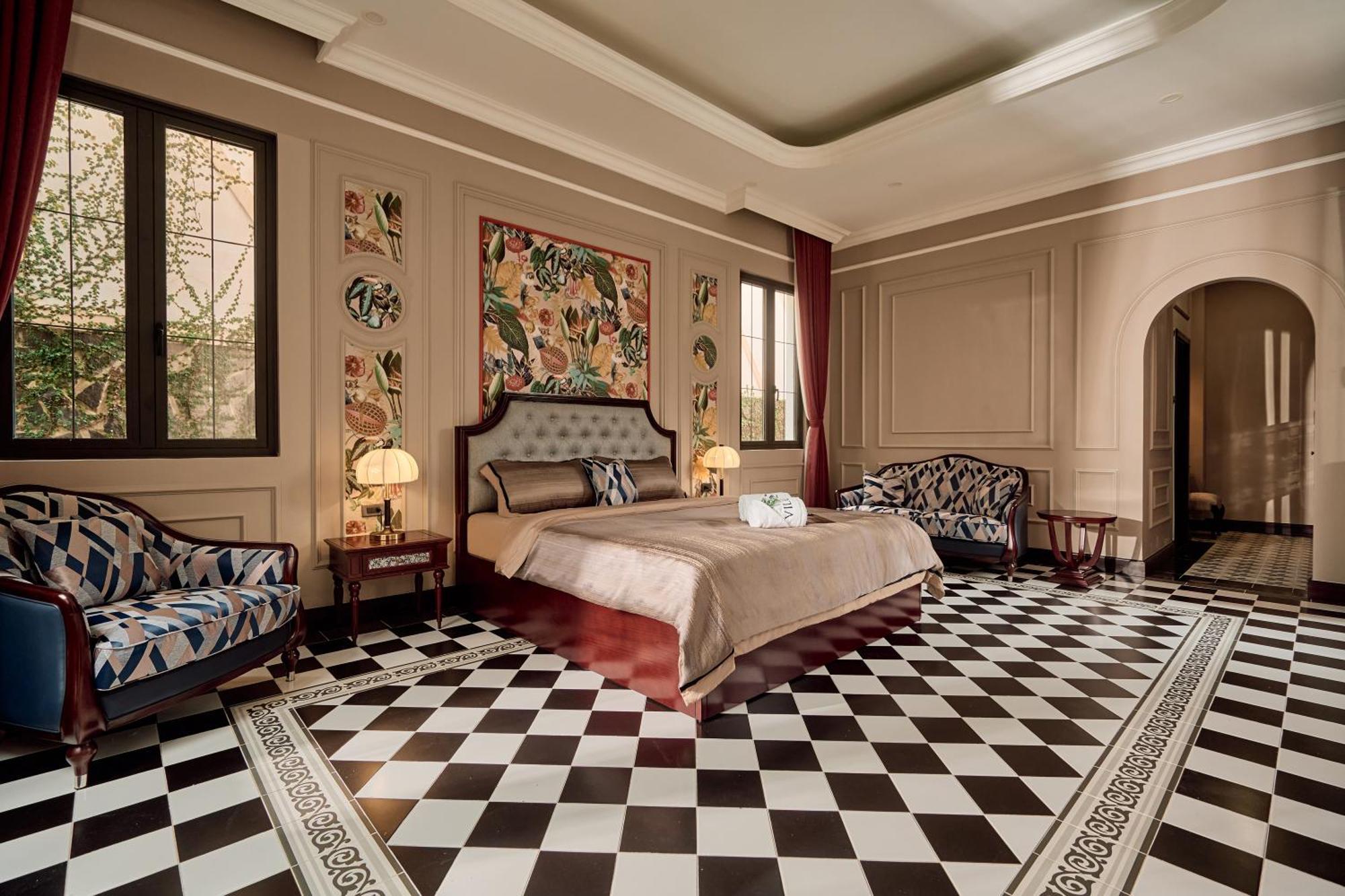 King Room Garden View