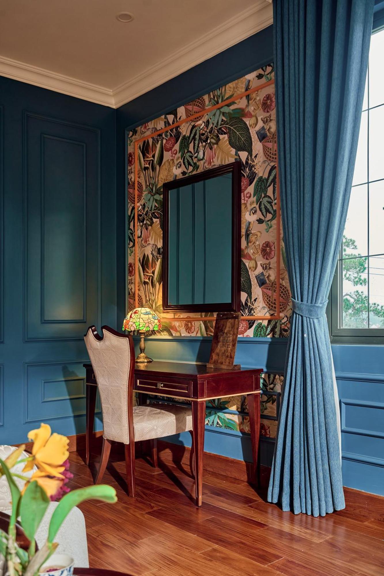 Queen Room Balcony