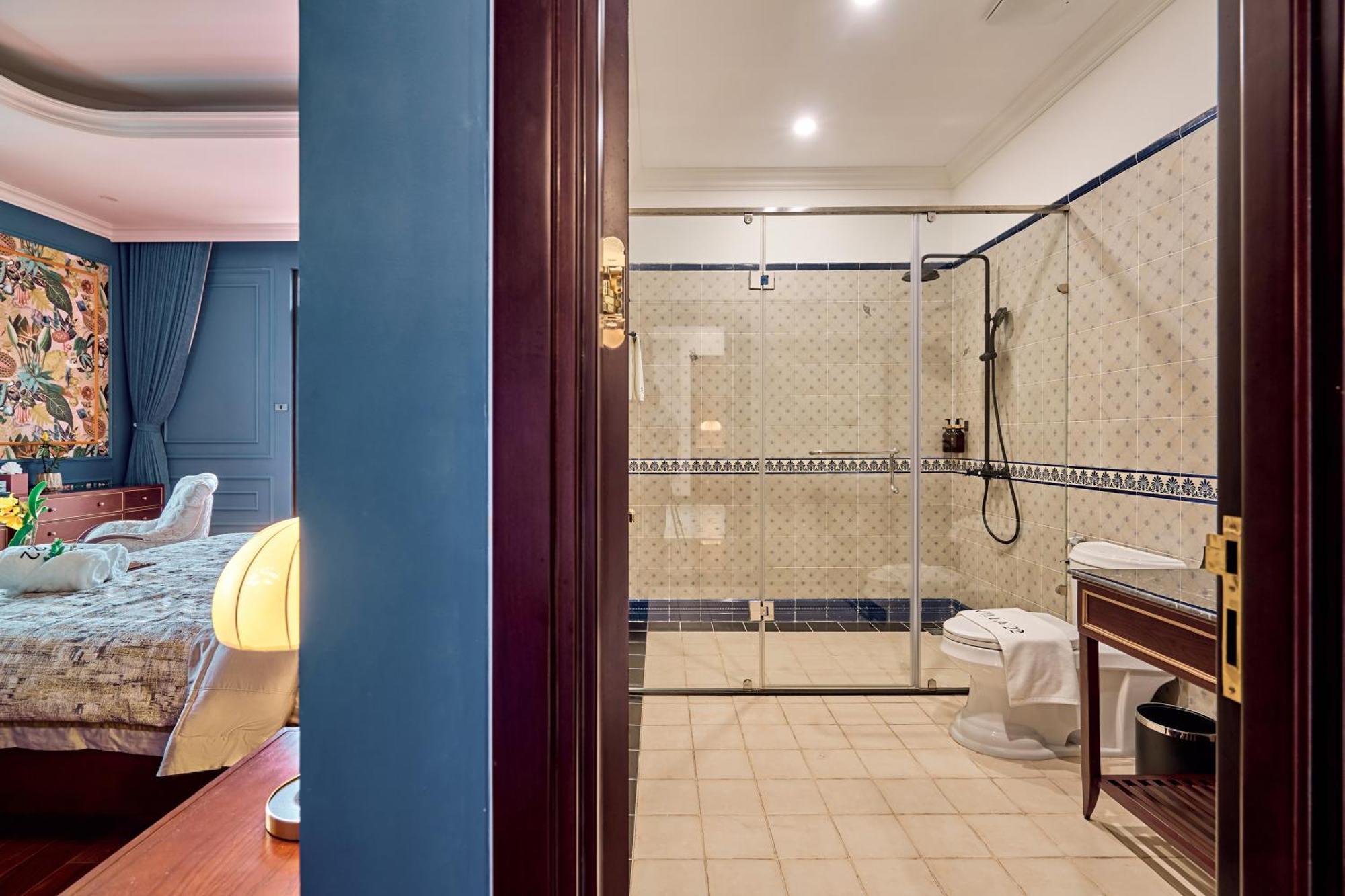 Queen Room Balcony
